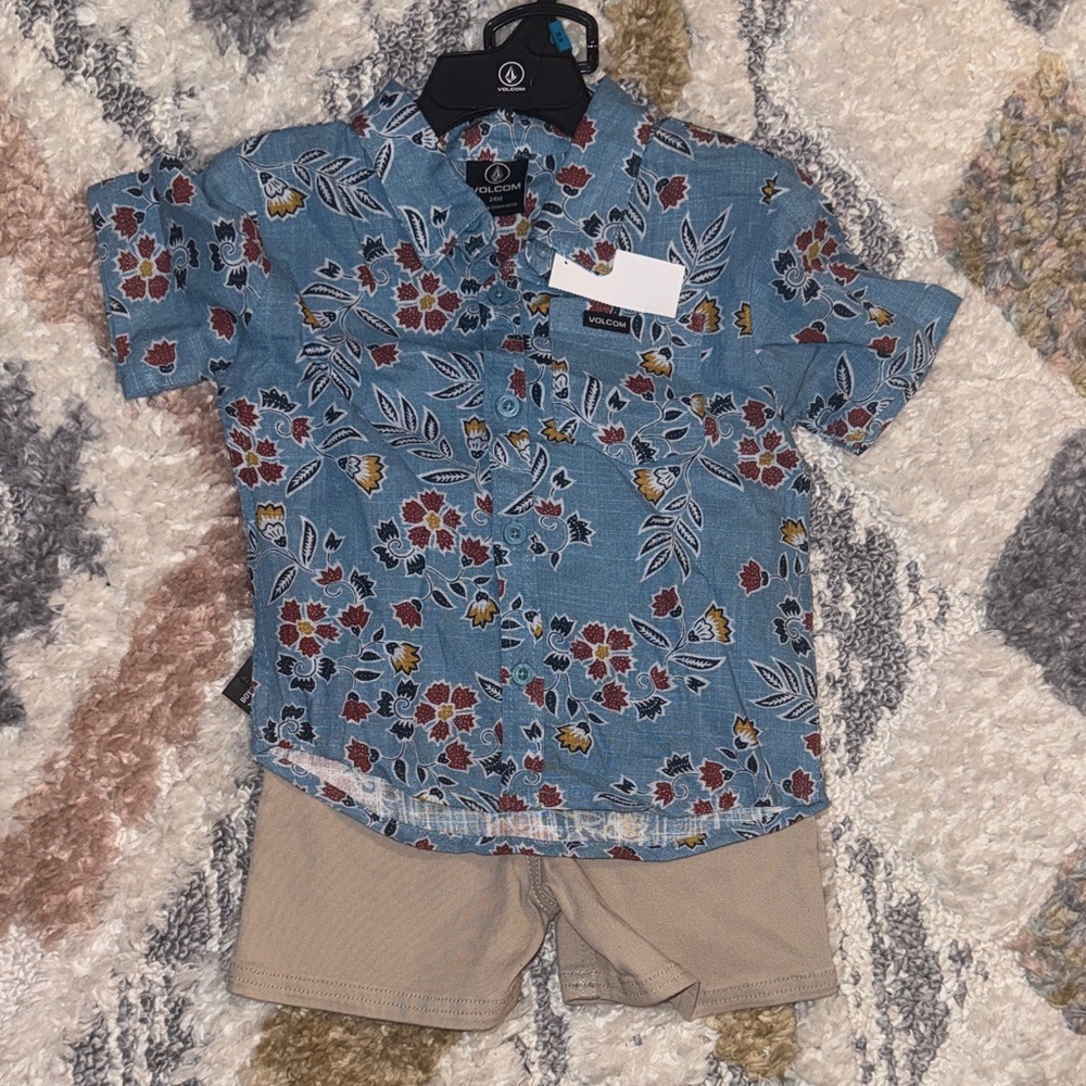 Volcom Set - Picture 1 of 5